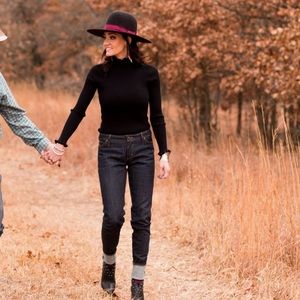 Wrangler Slim Straight
White Oak Cone Denim 
Size 26/32